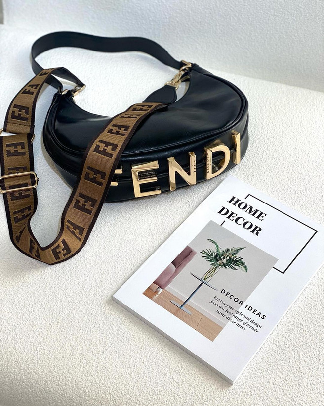 کیف دوشی فندی fendi