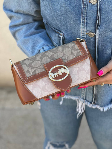 کیف پاسپورتی دخترانه دوشی کوچ coach خارجی