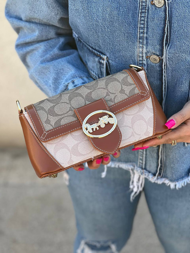 کیف پاسپورتی دخترانه دوشی کوچ coach خارجی