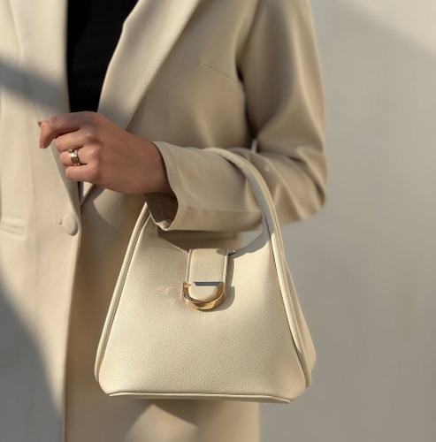 کیف مجلسی زنانه دستی چرم کرم روشن