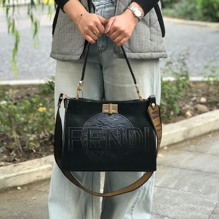 کیف مجلسی زنانه فندی FENDI مشکی
