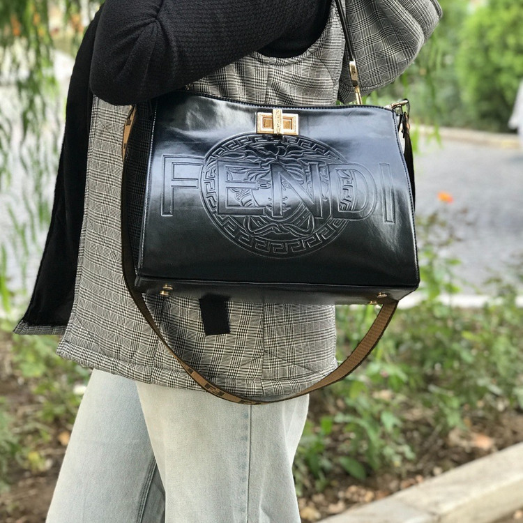 کیف مجلسی زنانه شیک ساده